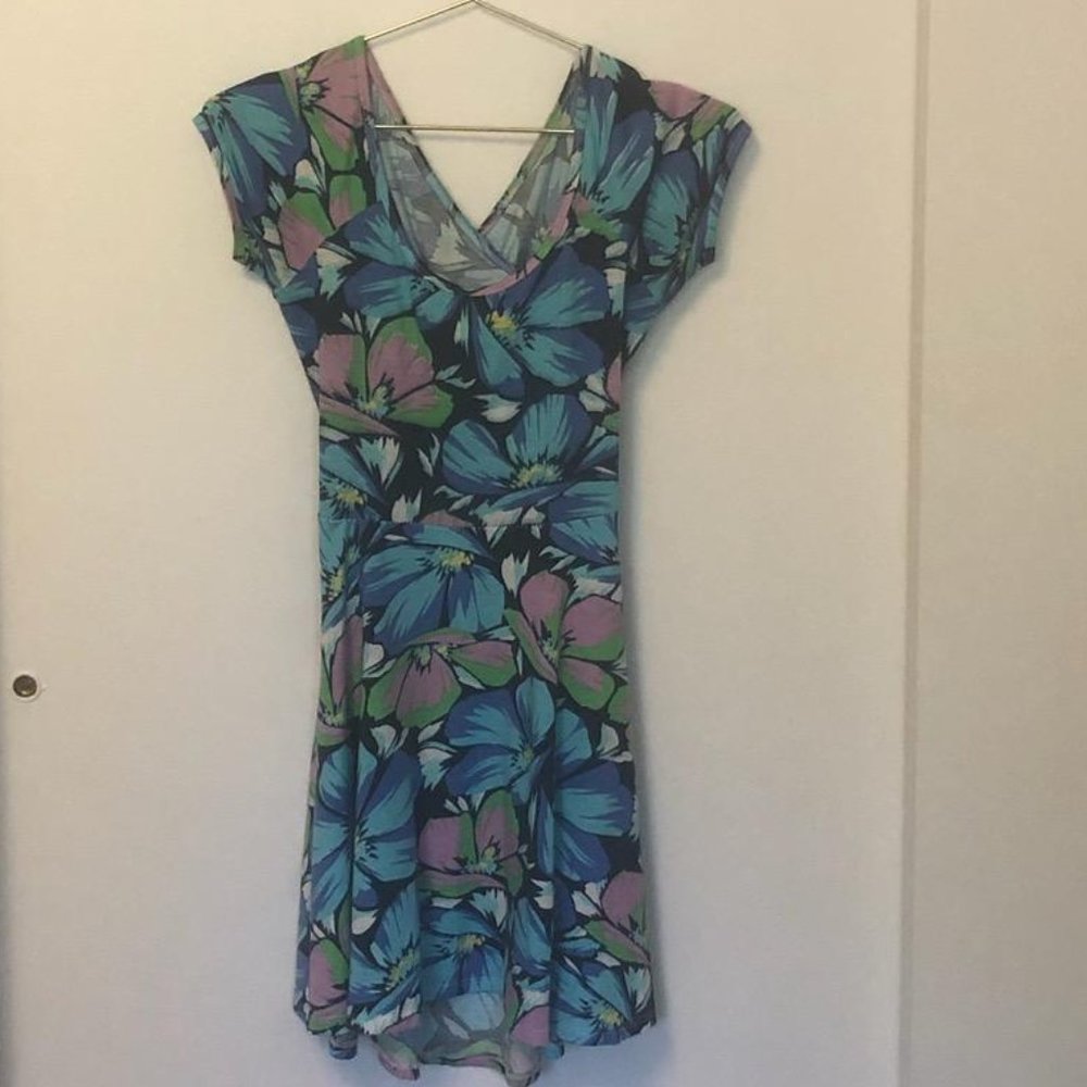 UK2LA Floral Print Dress with Cutout Back